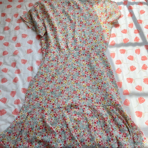 NWOT BB Dakota Flower On Floral Cocktail Wrap Mini Dress Size 0 Womens - Picture 4 of 16